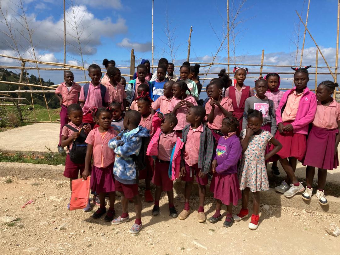 Photo of school children in Haiti